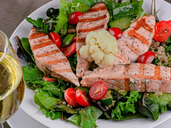 ensalada de salmon y quinoa